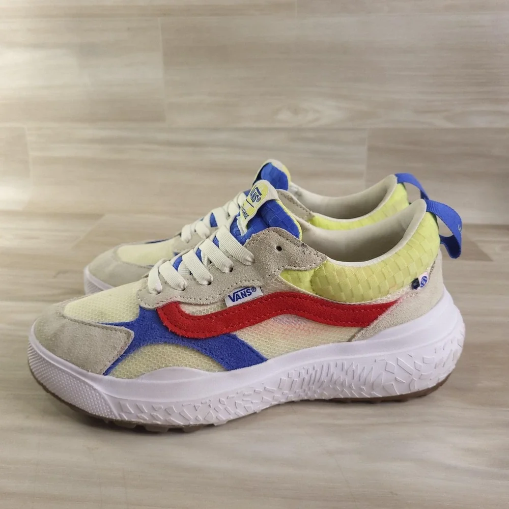 Vans UltraRange EXO SE Sneakers Women 7.5 Men 6 Suede Mesh Athletic Trainers